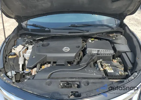 2015 Nissan Altima 2.5 из США, поврежденный, VIN 1N4AL3AP8FC567093